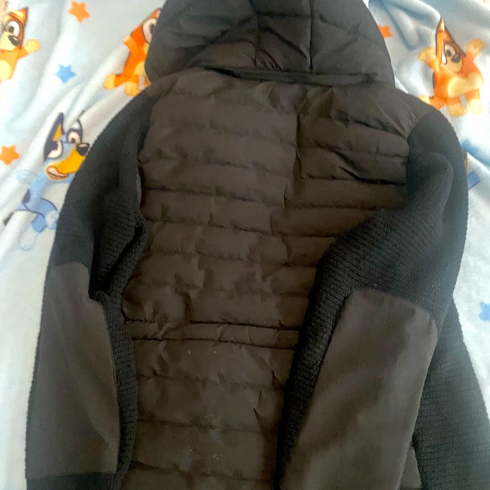 Size L black